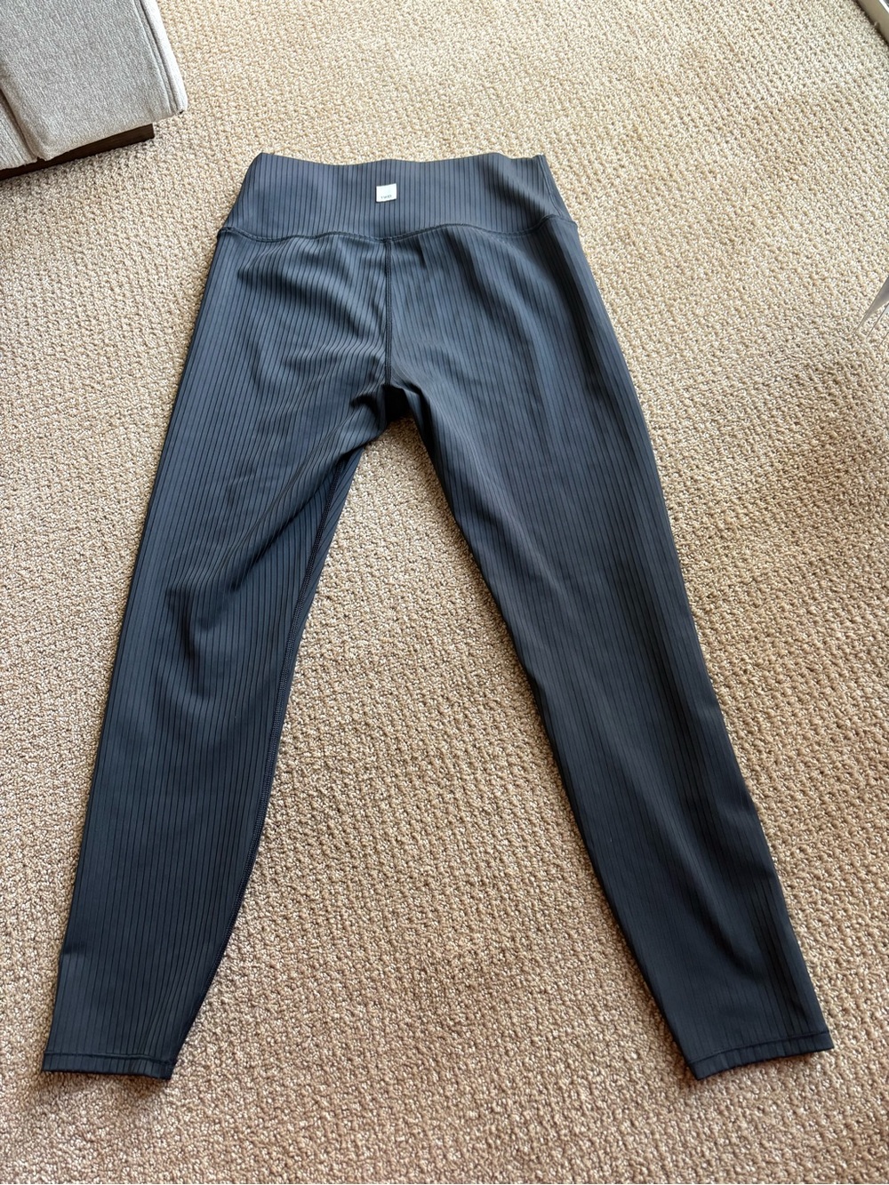 Vuori Inversion Ribbed Black Leggings - Picture 4 of 4